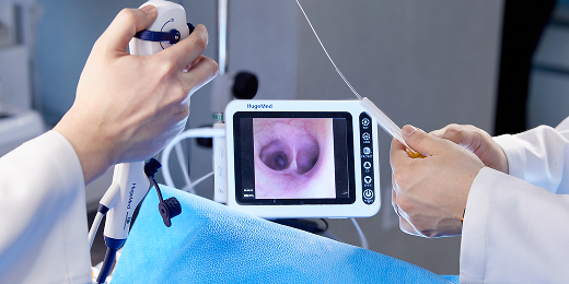 Tiếp tân và bảng câu hỏi