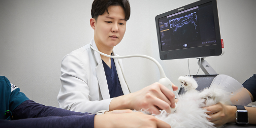 Tiếp tân và bảng câu hỏi